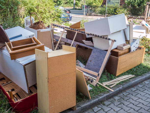 Yard Cleanup Services in Topanga, CA